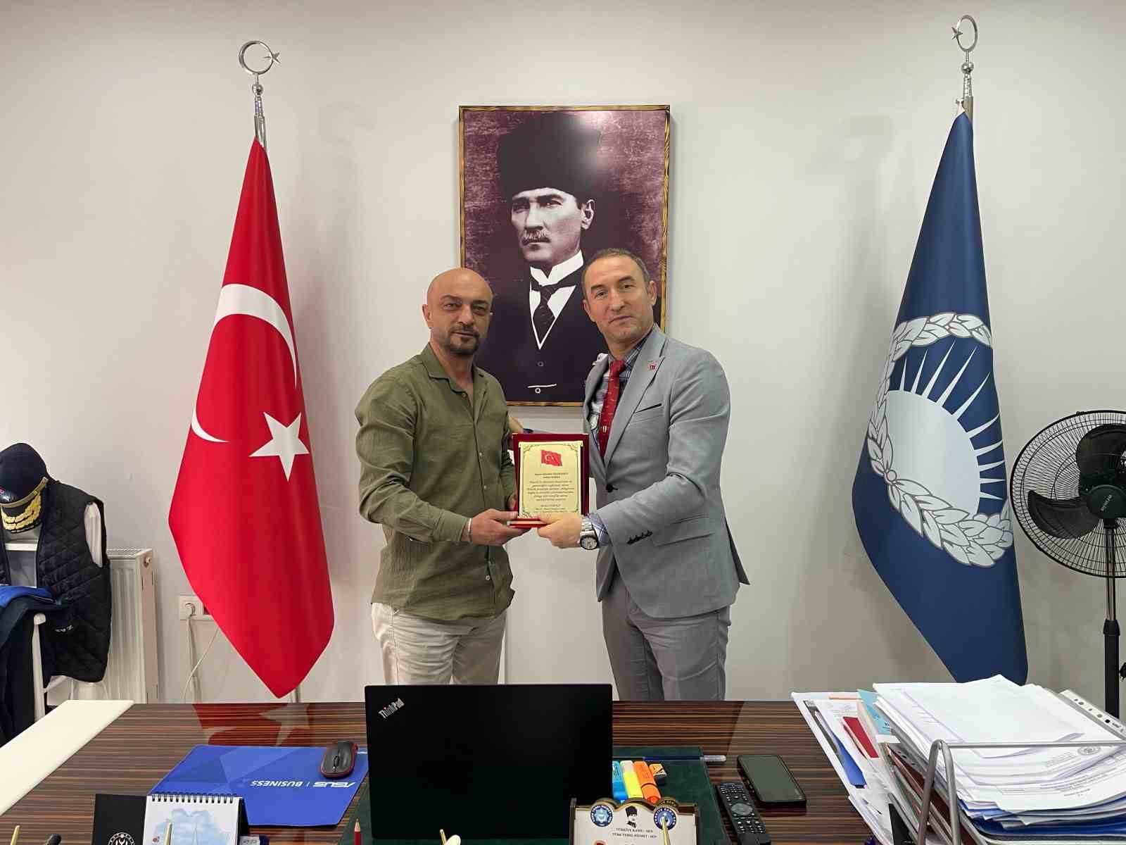 Bilecik&rsquo;te başarılı operasyonlara imza atan zabıtalara plaket verdi
