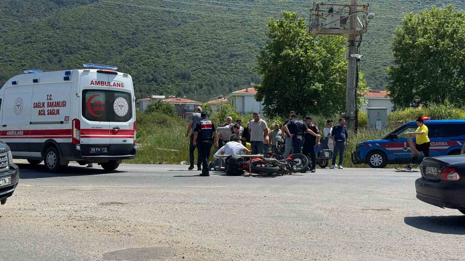 Kuşadası&rsquo;nda motosiklet kazası: 2 yaralı
