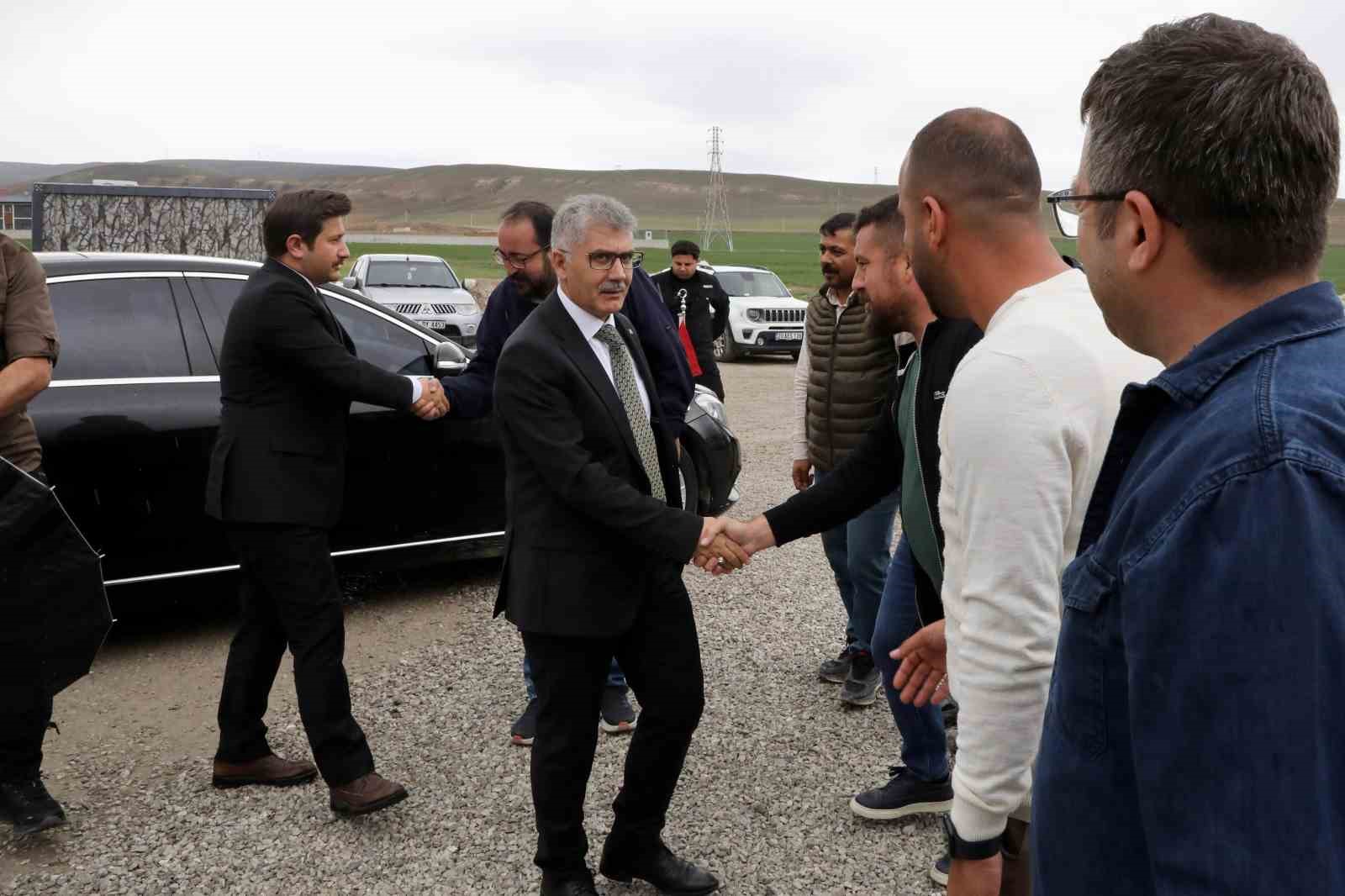 Karaman-Ulukışla Hızlı Tren Hattı&rsquo;nda saha incelemesi
