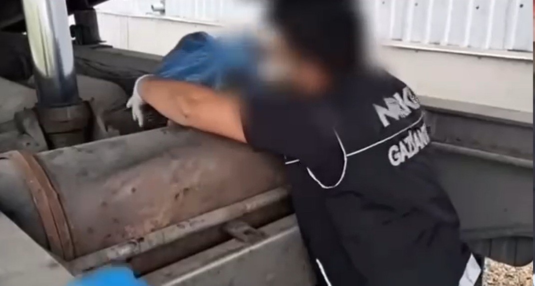 Gaziantep&rsquo;te tır dorsesinde 45 kilo uyuşturucu ele ge&ccedil;irildi
