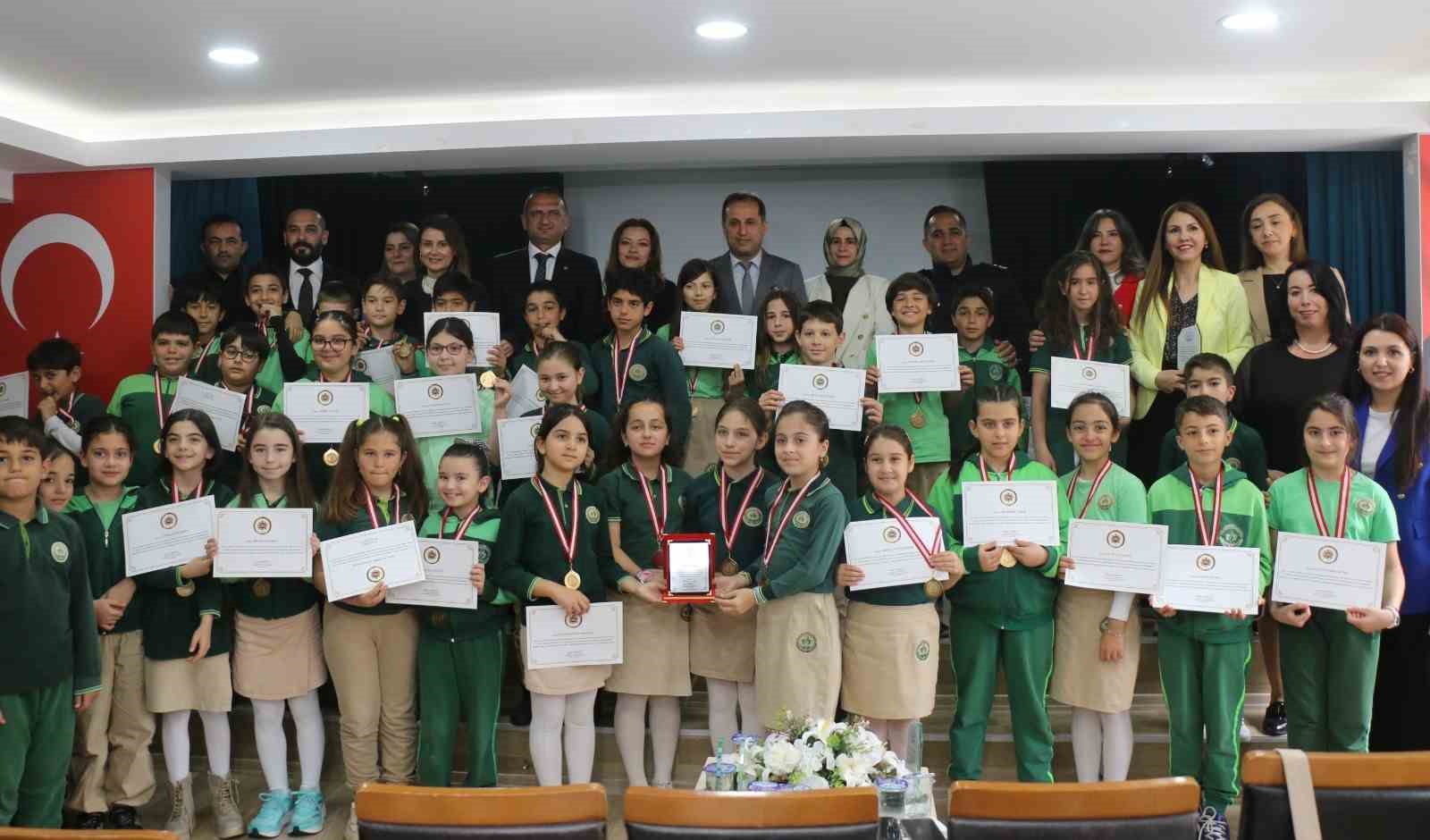 Tuzla’dan yola çıkan kitaplar Ağrı’da umuda dönüştü