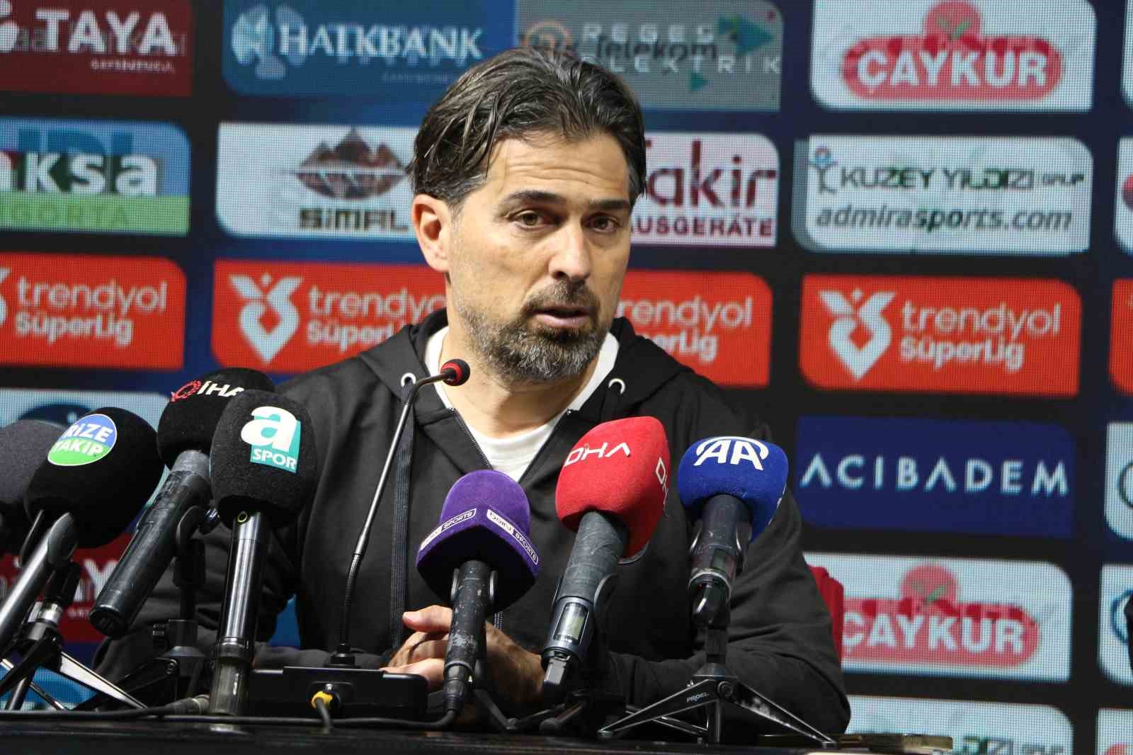 İlhan Palut: "Gerekli puanları alıp bu durumdan sıyrılmamız gerekiyor"