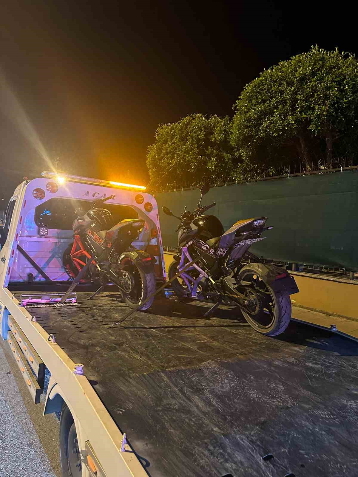 Motosikletle tek teker üzerinde gitmenin cezası ağır oldu