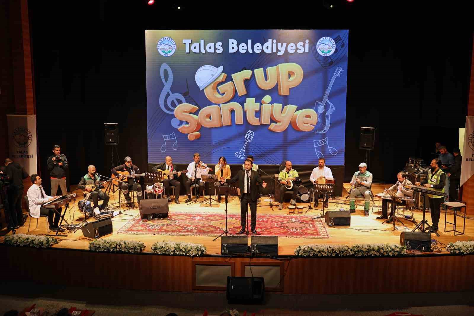 Talas’ın grup şantiye konserinin yankıları sürüyor