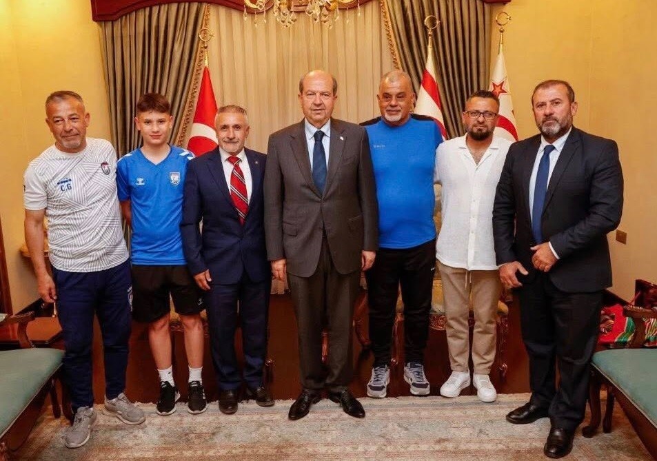 Tavşanlı Erdemspor, şampiyonluğu ve Kıbrıs turnuvasıyla ilgi odağı oldu