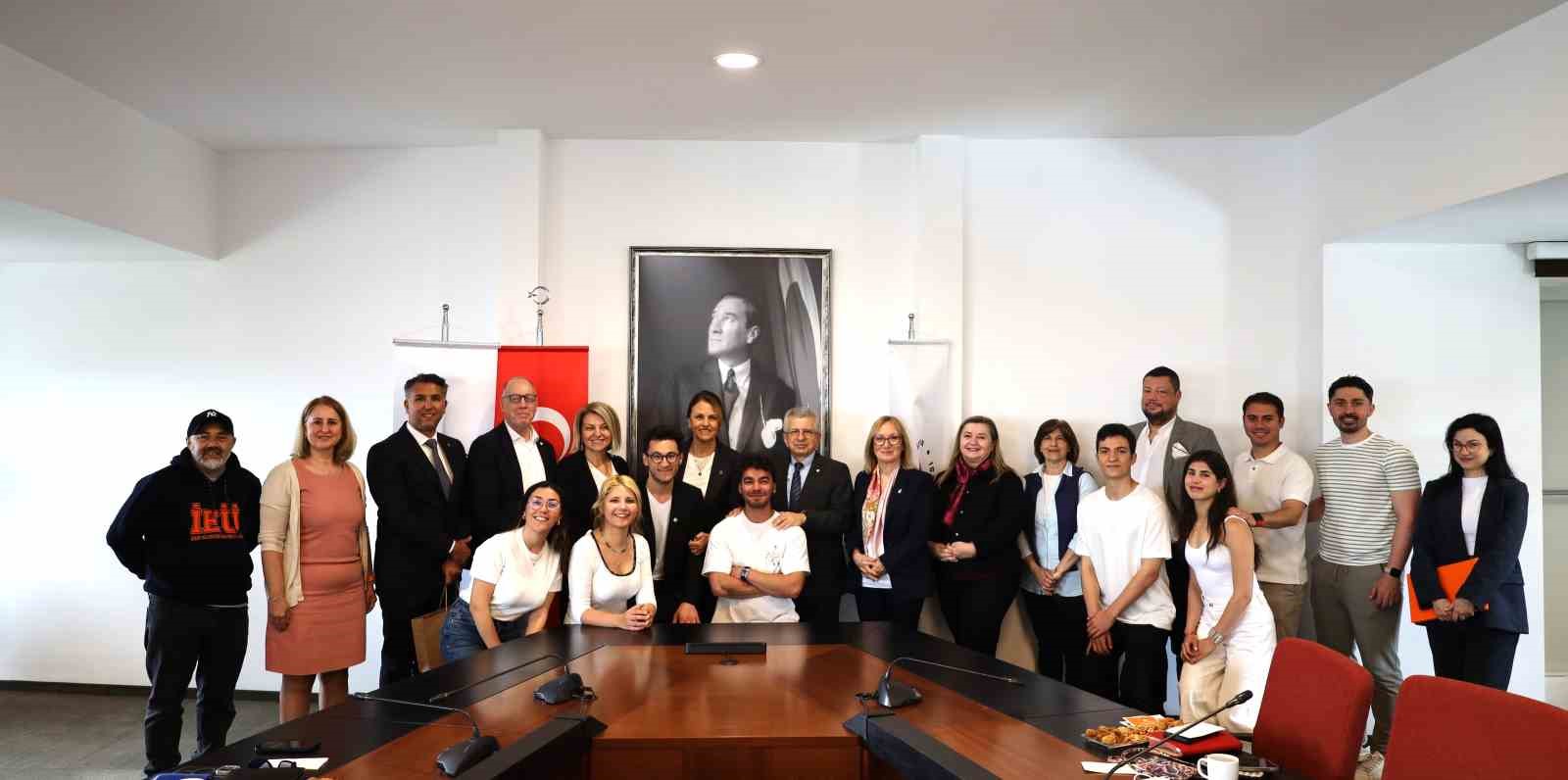 İzmir Ekonomi Üniversitesi ve Türkiye Yelken Federasyonu’ndan örnek iş birliği