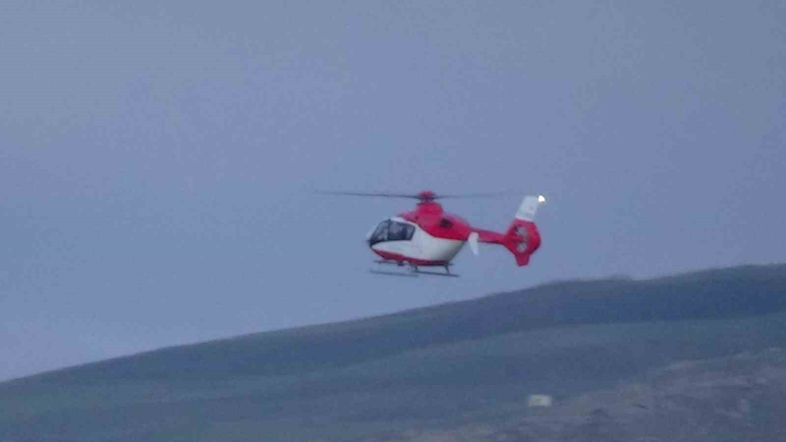 Ambulans helikopter 10 günlük bebek için havalandı