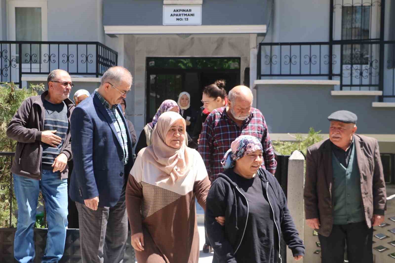 Şehidin 4 yaşındaki kızından babasına oyuncak ayıcıkla duygusal veda
