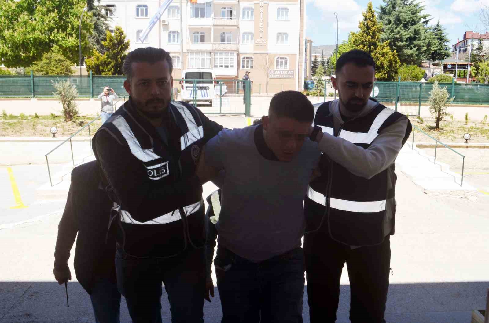 Annesini bıçaklayarak öldüren şahıs alkollü çıktı