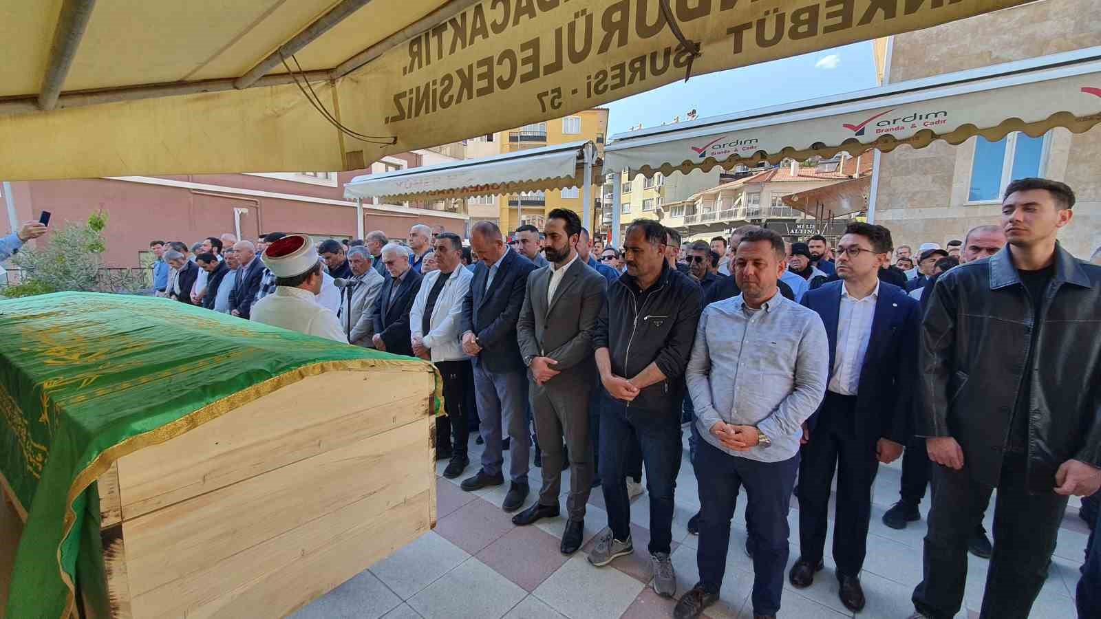 Eski Manisa Milletvekili Abdullah Akarsu son yolculuğuna uğurlandı