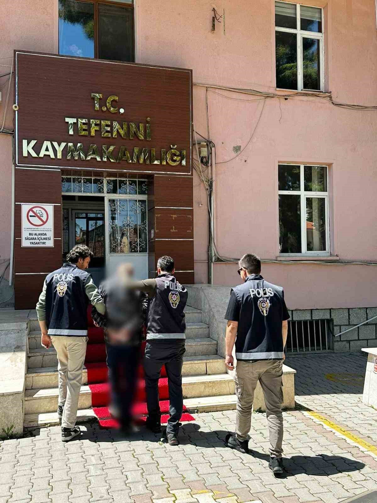 Burdur&rsquo;da iş arkadaşını bı&ccedil;aklayan ş&uuml;pheli Antalya&rsquo;da yakalandı
