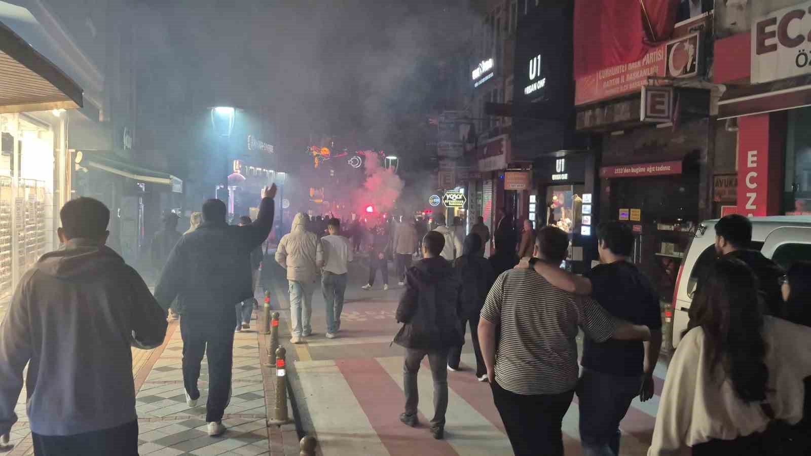 Bartın’da Beşiktaş taraftarların galibiyet sevinci