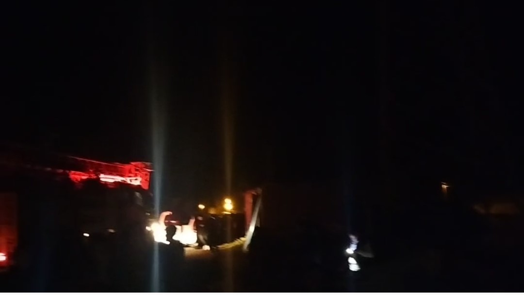 Hakkari&rsquo;de hafif ticari ara&ccedil; Zap Suyu&rsquo;na u&ccedil;tu: 1 yaralı
