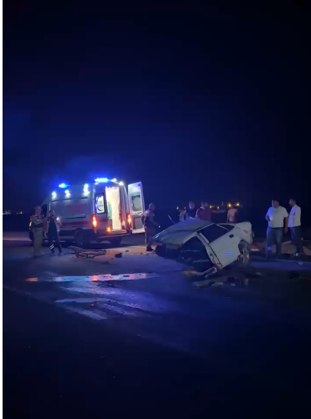 Siverek’te otomobil tıra çarptı: 1 ölü, 1 yaralı