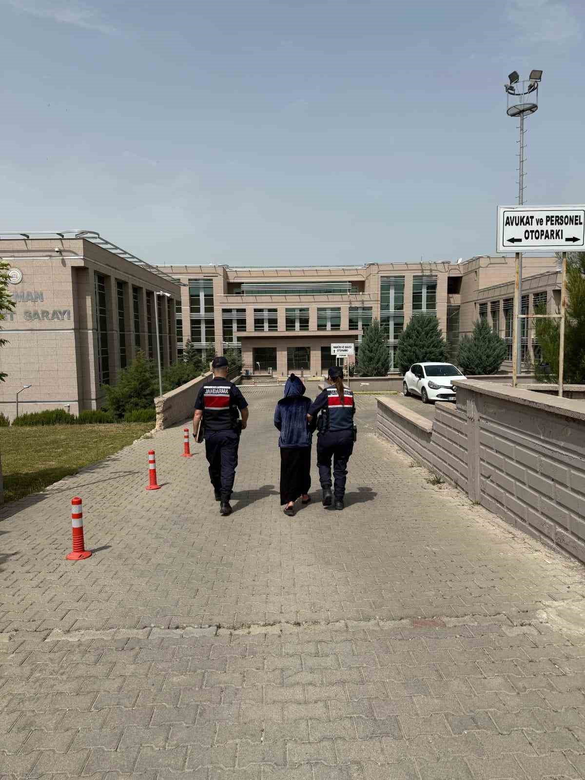 Batman’da 30 suç kaydı ve 18 yıl kesinleşmiş hapis cezasıyla aranan kadın tutuklandı