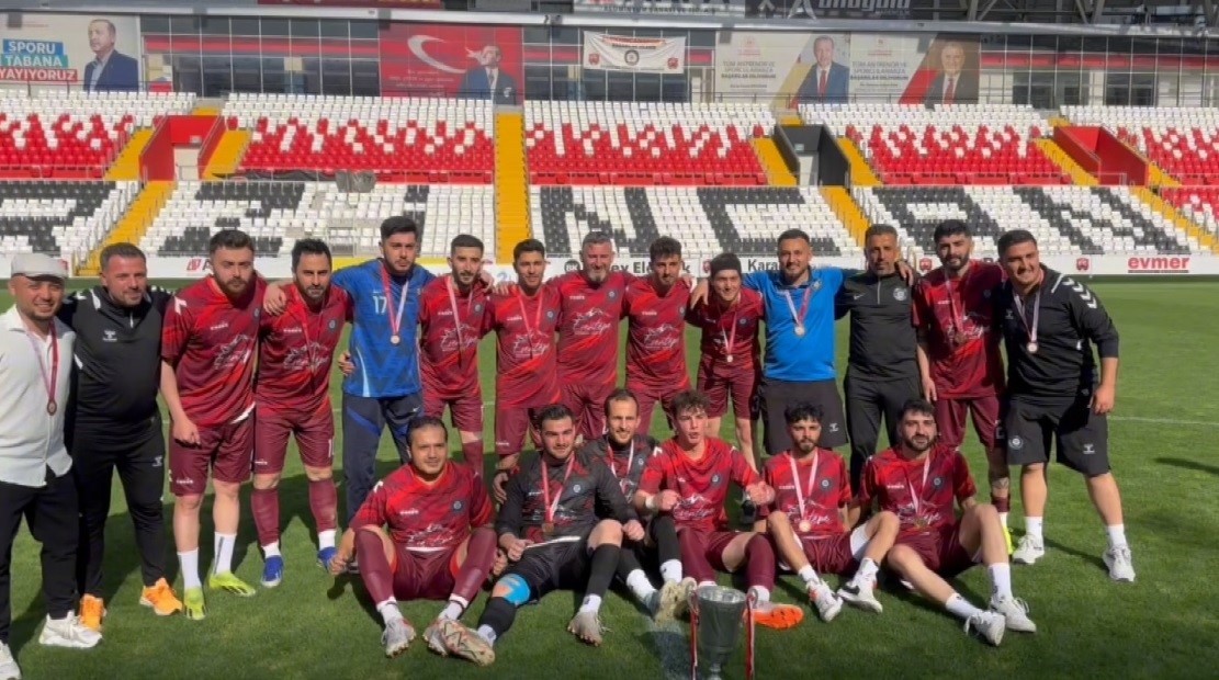 Erzincan&rsquo;da futbolun &uuml;&ccedil; y&ouml;nl&uuml; kahramanı
