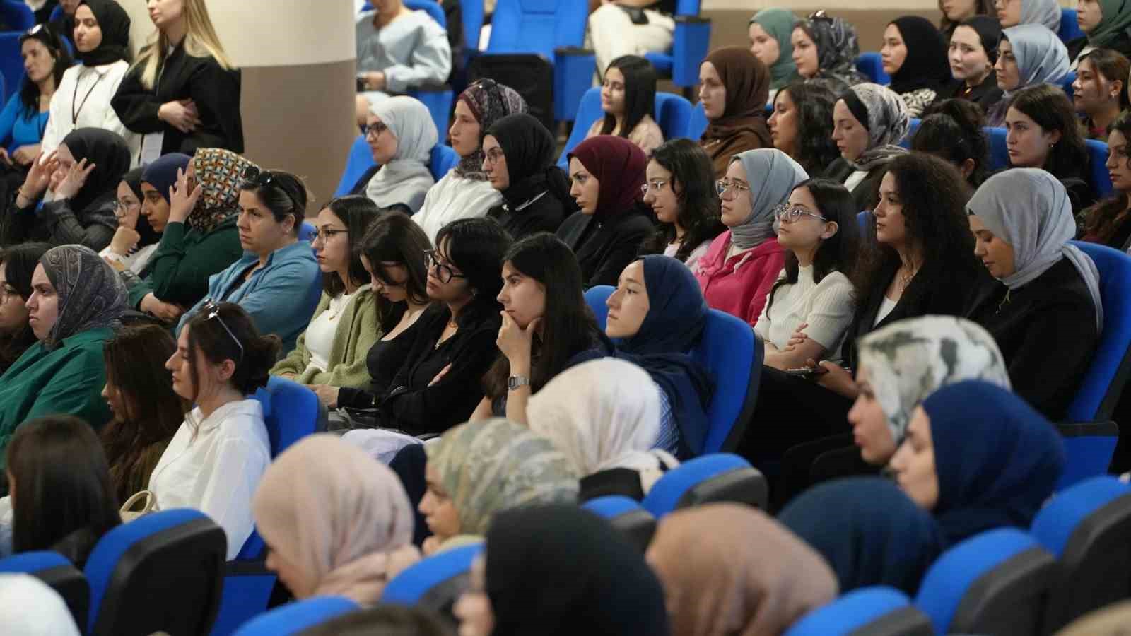 KBÜ’de Batı Karadeniz Ebeler Haftası sempozyumu düzenlendi
