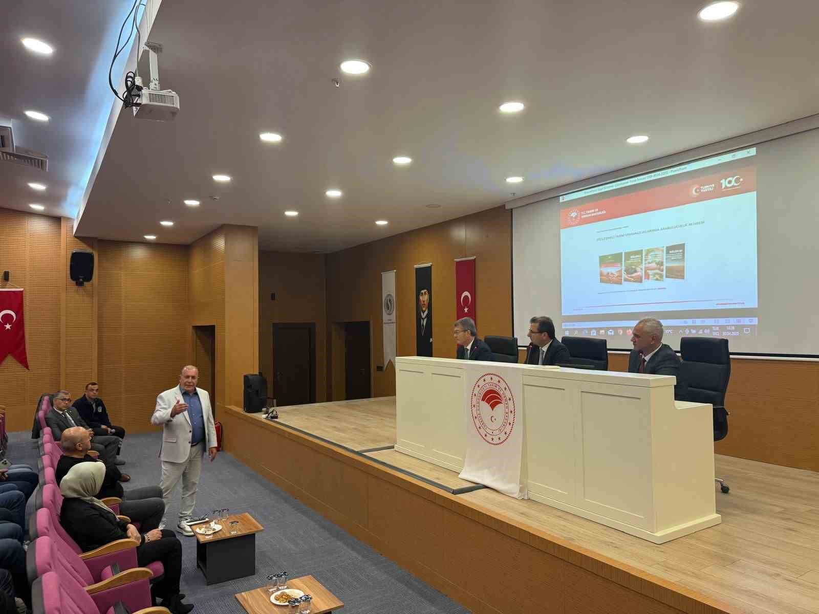 Salihli’de ‘Sözleşmeli tarımsal üretim’ toplantısı yapıldı