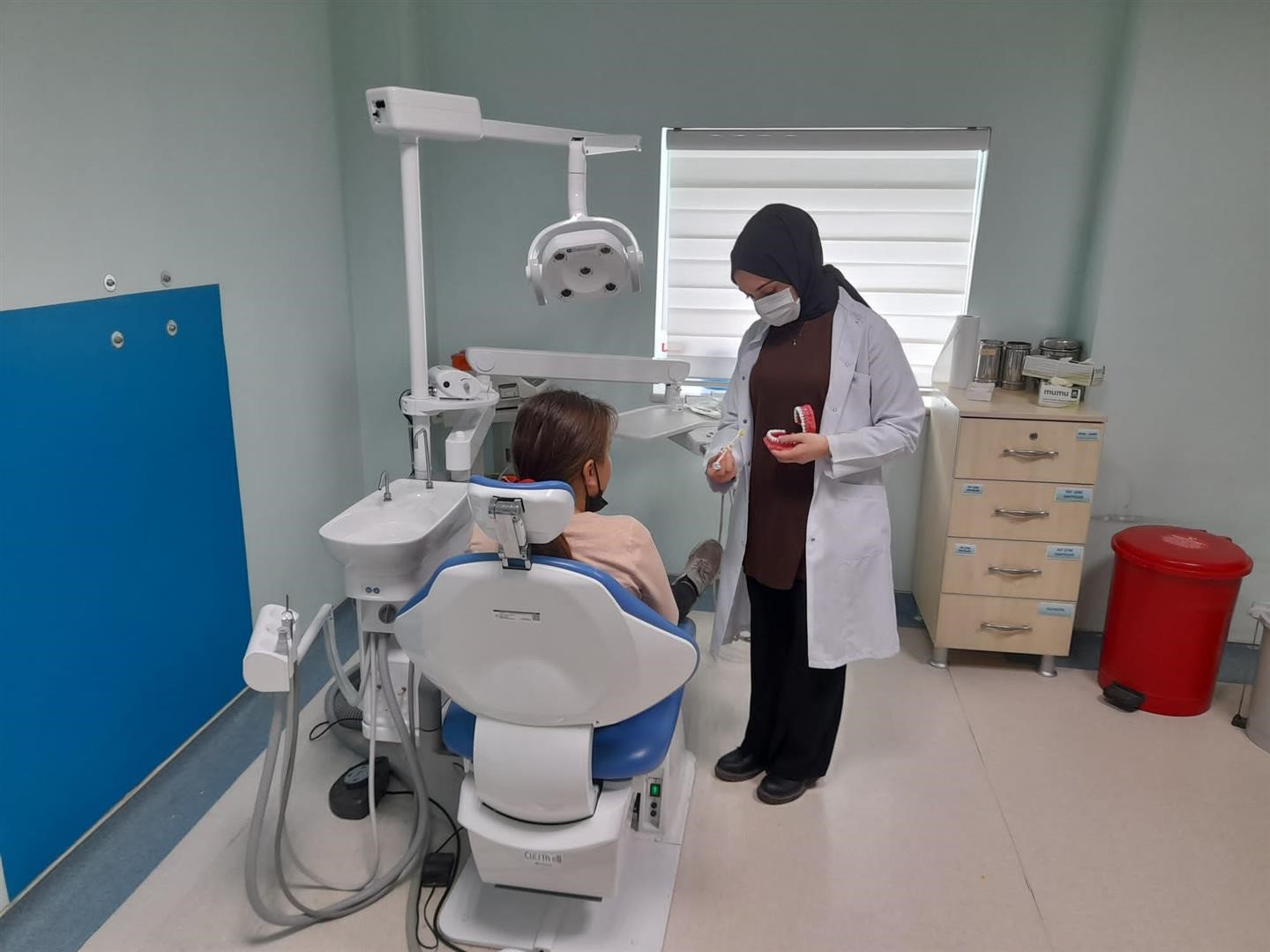 &Ccedil;AK&Uuml; Rekt&ouml;r&uuml; &Ccedil;ift&ccedil;i: "A&ccedil;ılan bu merkez ile vatandaşlarımız, diş tedavileri i&ccedil;in artık il dışına gitmiyor"
