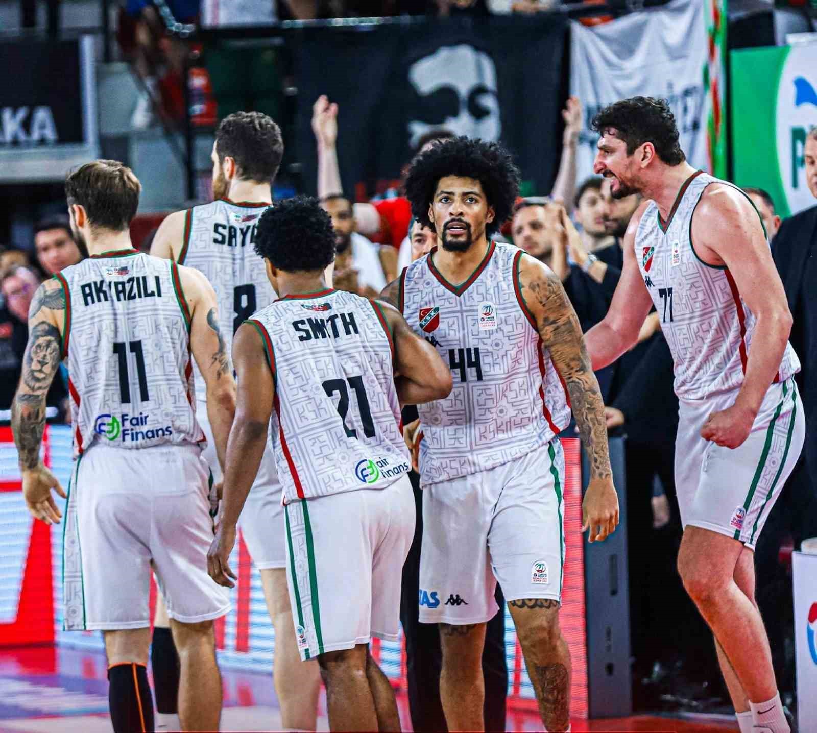 Karşıyaka Basketbol, Fenerbahçe deplasmanında