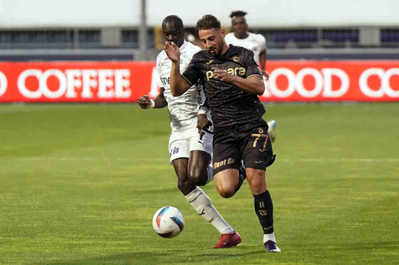 Trendyol Süper Lig: Kasımpaşa: 1 - Trabzonspor: 0 (Maç devam ediyor)

