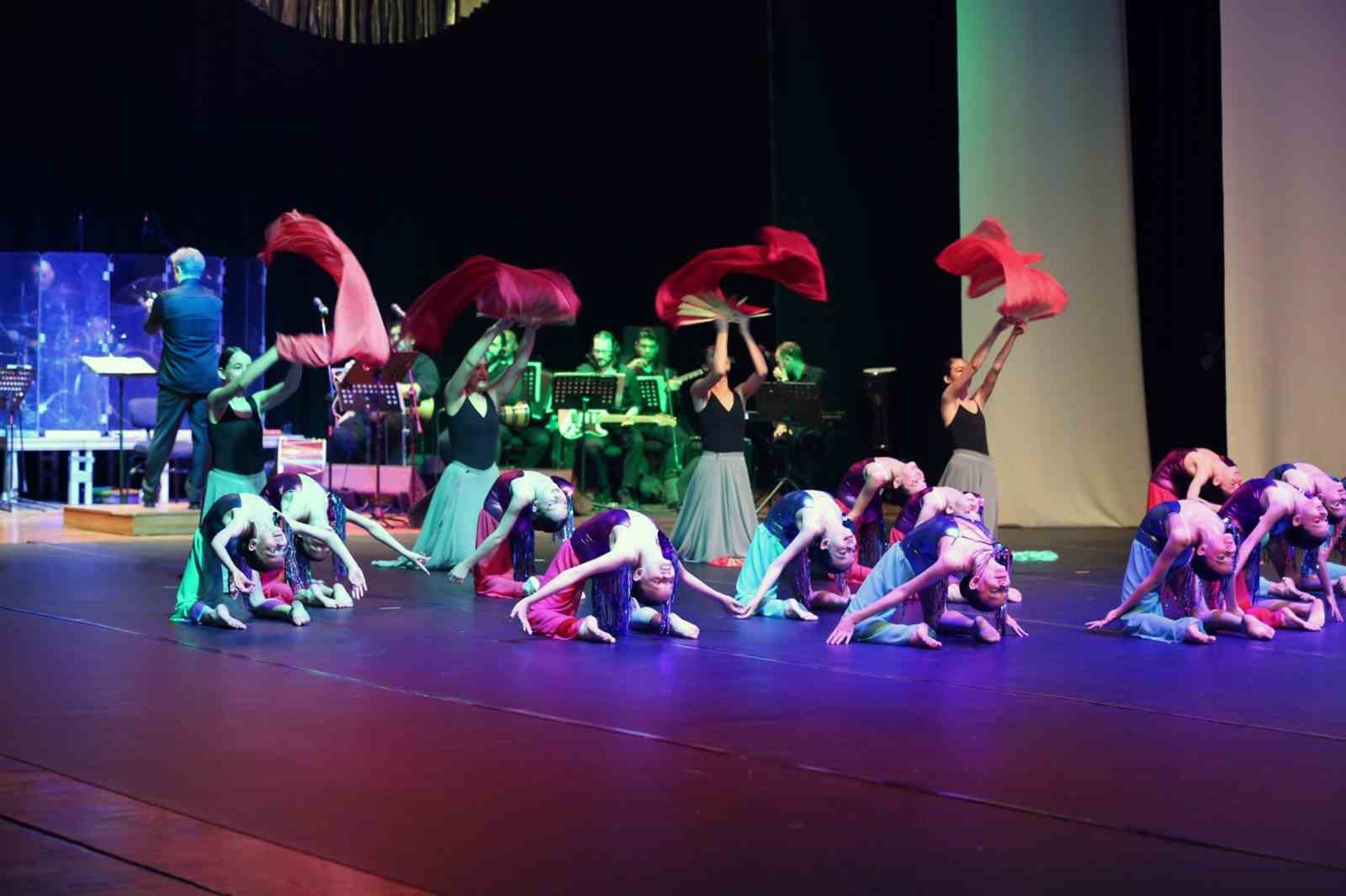 Muğla&rsquo;da k&uuml;lt&uuml;r ve sanat &lsquo;Bi D&uuml;nya Dans&rsquo; ile buluştu
