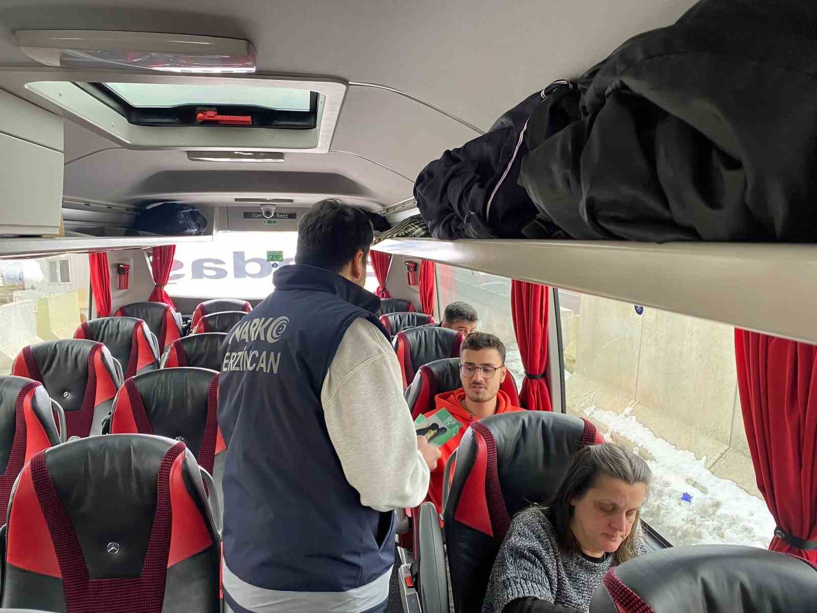 Uyuşturucuya karşı 440 yolcu bilgilendirildi