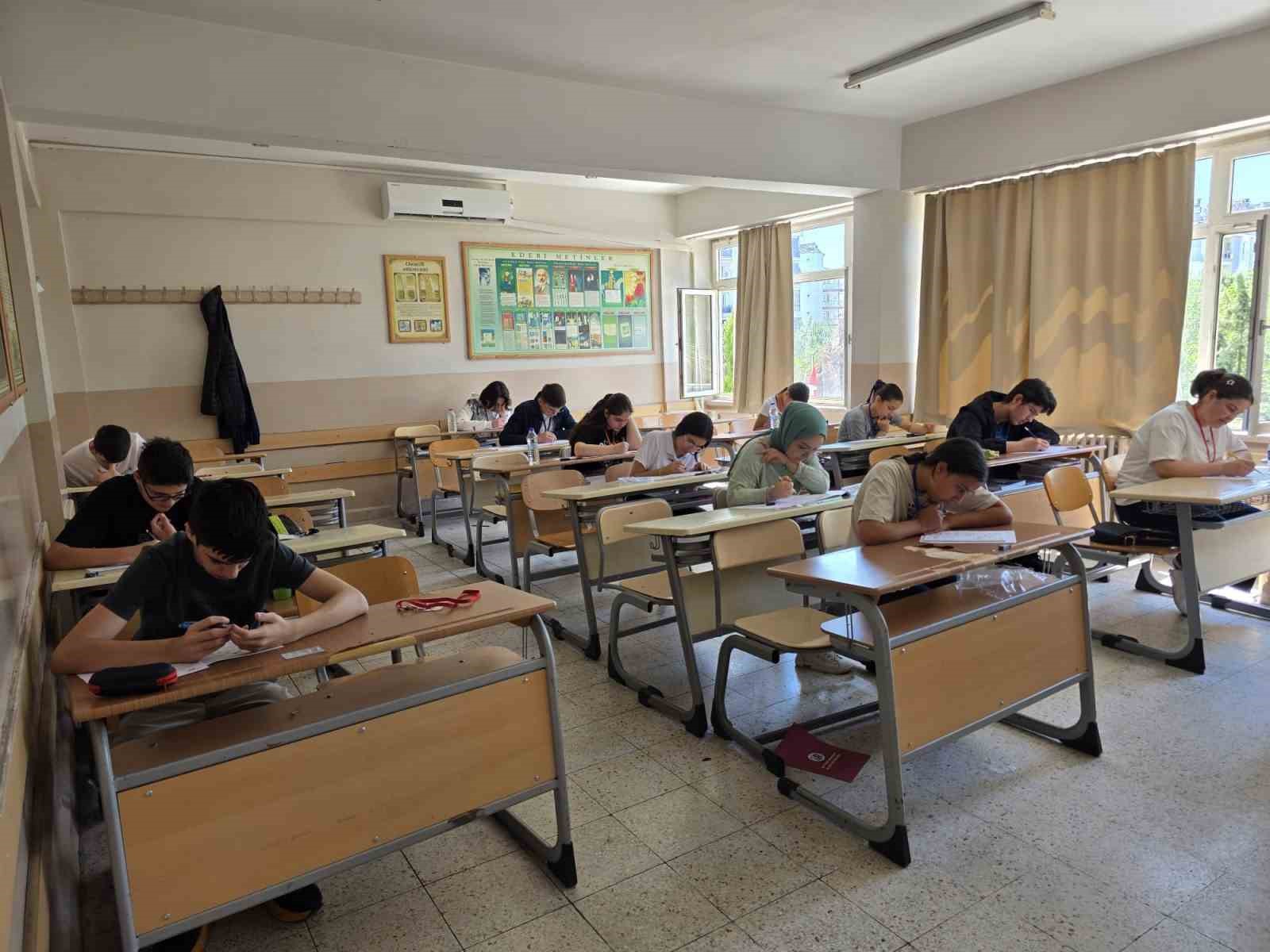 Aydın&rsquo;da bilim r&uuml;zgarı esti
