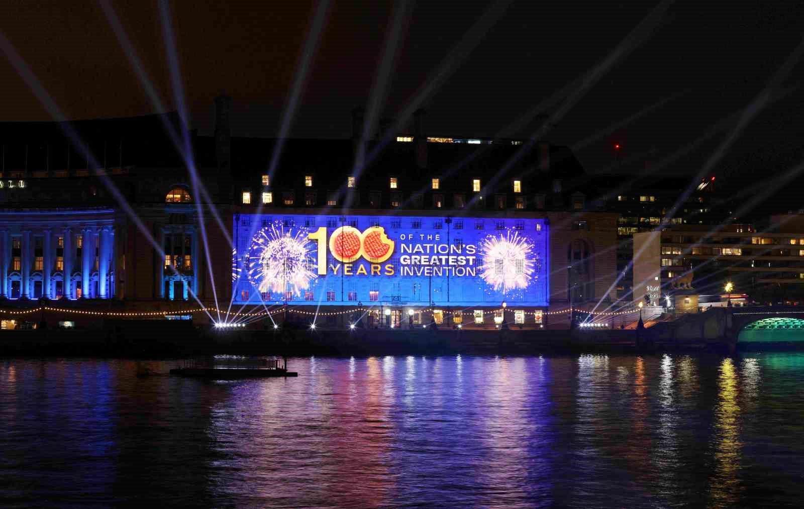 McVitie’s Çikolatalı Digestives 100. yılında lezzeti kültürle harmanlayan muhteşem kutlamalarıyla dünya sahnesinde