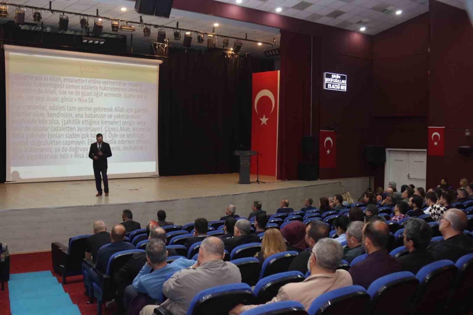 Elazığ’da ’Kamu Etik Kuralları Eğitimi’ konulu seminer düzenlendi