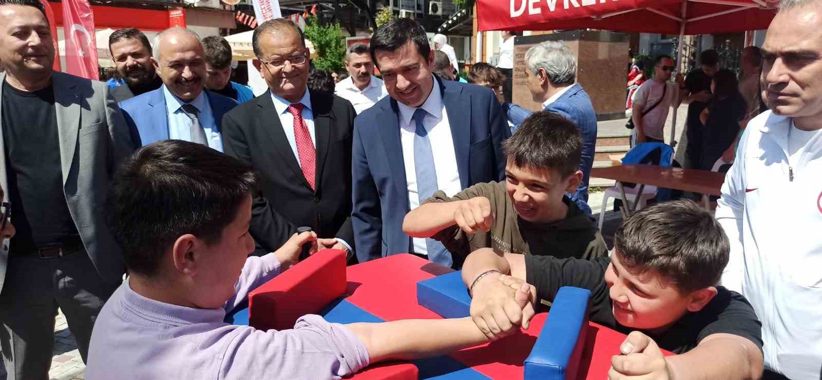 Devrek&rsquo;te d&uuml;zenlenen spor etkinlikleri b&uuml;y&uuml;k ilgi g&ouml;rd&uuml;

