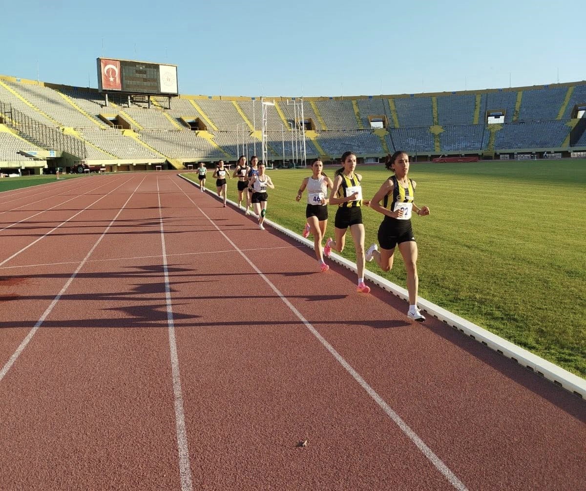 Muşlu atlet Derya Kunur, Türkiye üçüncüsü oldu