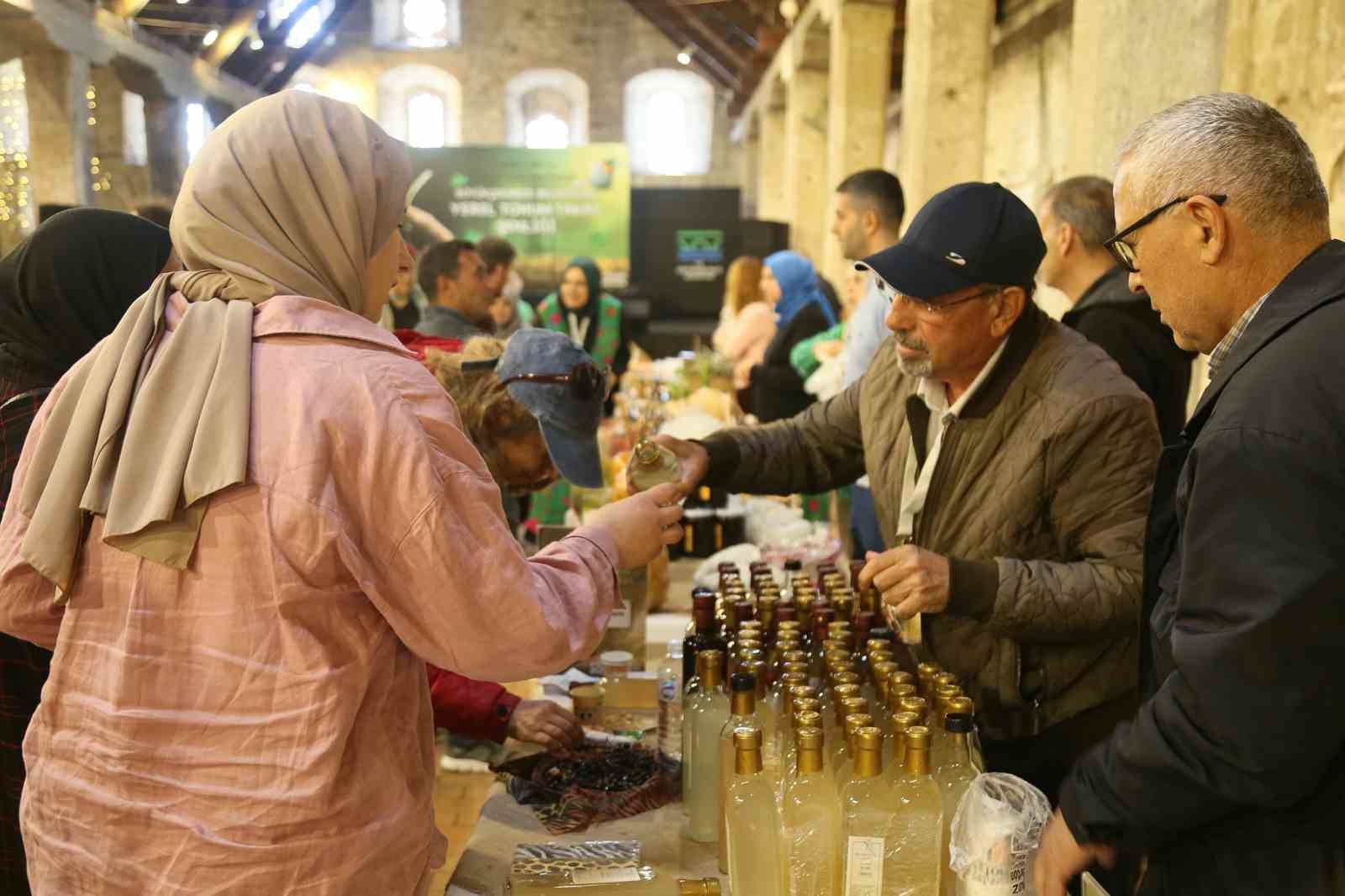 B&uuml;y&uuml;k&ccedil;ekmece&rsquo;de "Yerel Tohum Takas Şenliği" d&uuml;zenlendi
