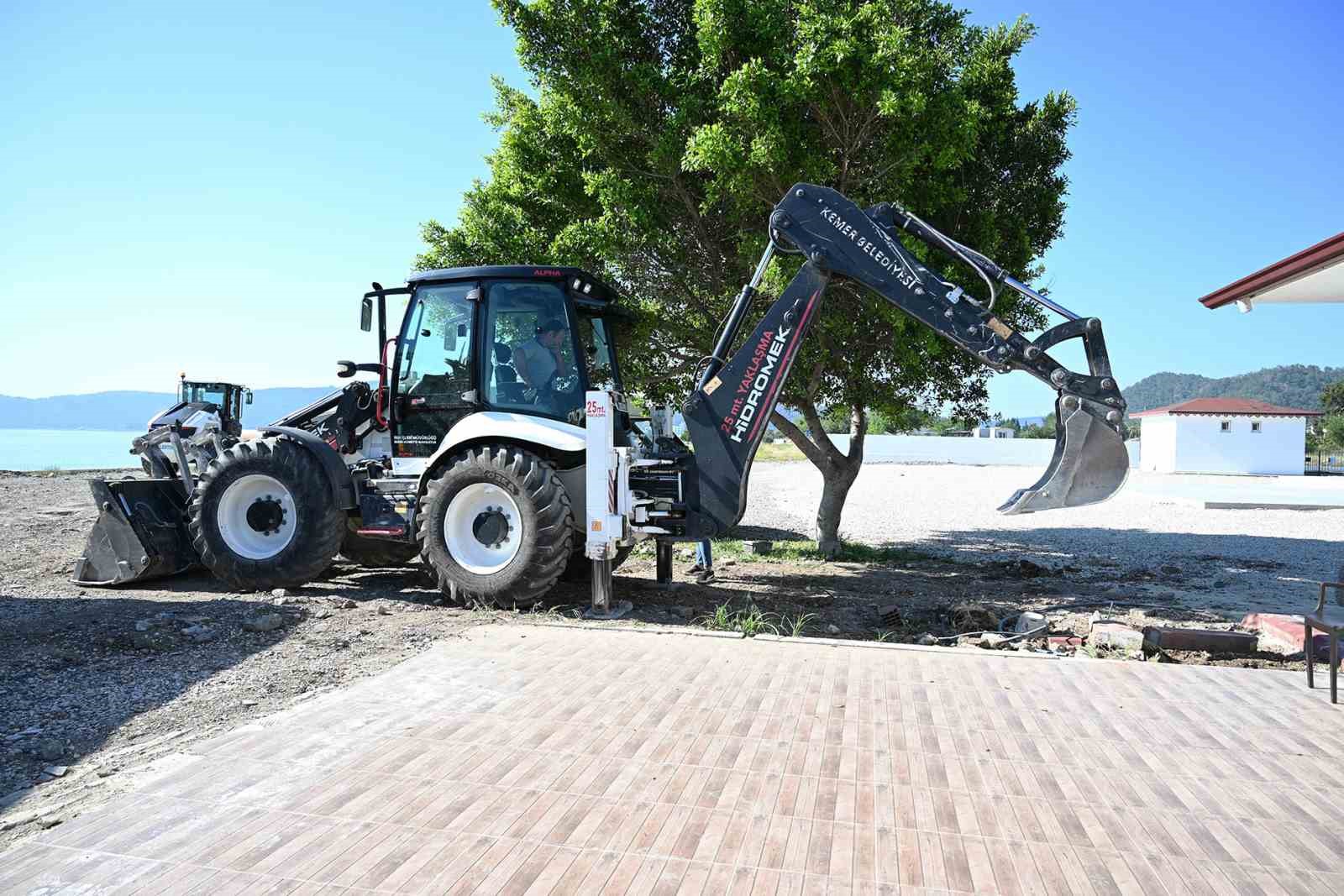 Başkan Topaloğlu ilçe genelindeki çalışmaları denetledi
