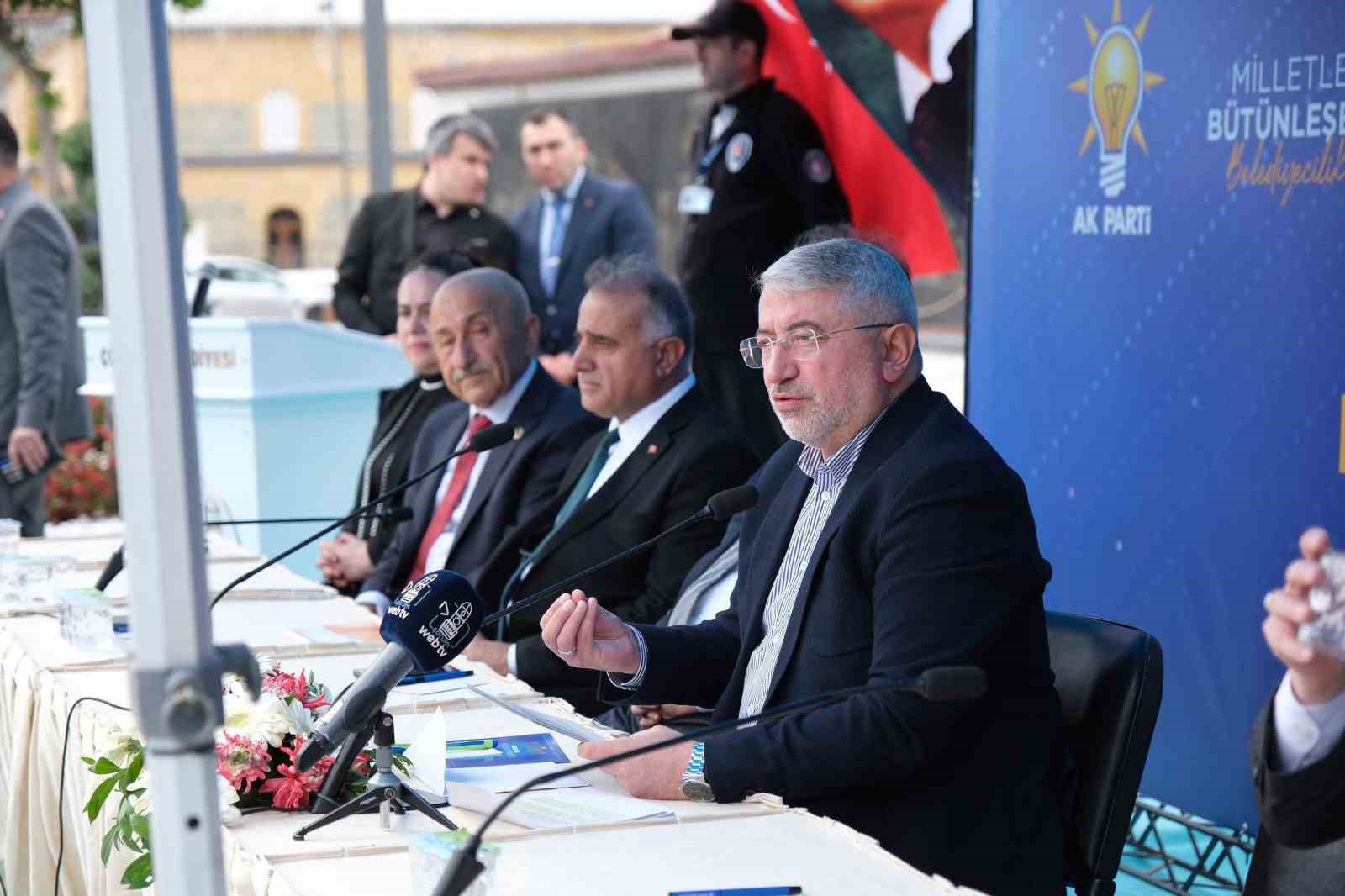 &Ccedil;orum&rsquo;da vatandaşın sorduğu soruları, Başkan Aşgın cevapladı
