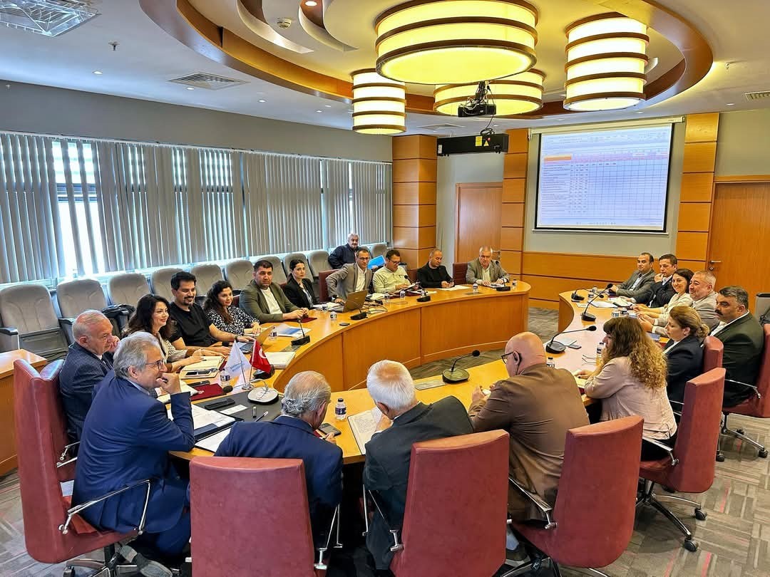 Bandırma Belediye Başkanı Dursun Mirza, geleceğe y&ouml;nelik yeni projeleri değerlendirdi
