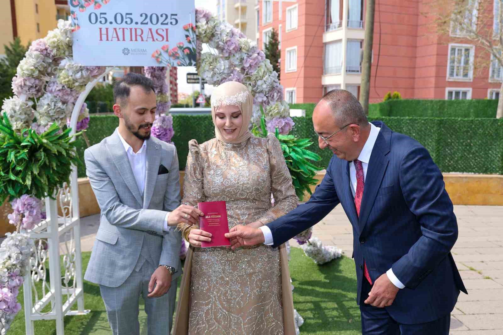 Nikah salounlarında "05.05.2025" yoğunluğu