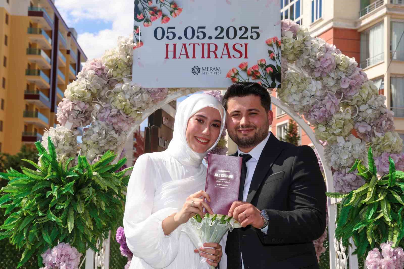 Nikah salounlarında "05.05.2025" yoğunluğu
