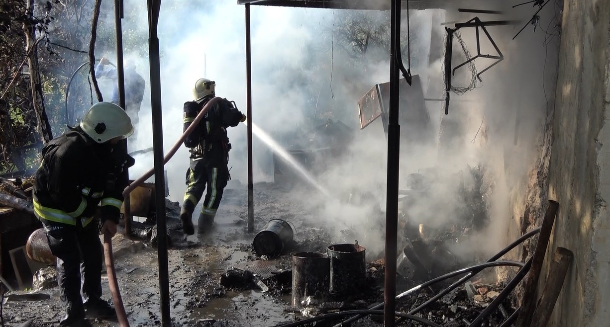 Alanya’da anız yangının sıçradığı daire küle döndü