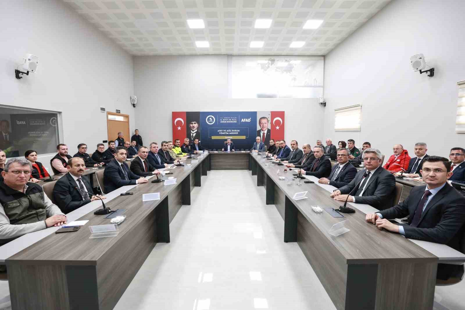 Samsun’da afet ve acil durum tedbirleri görüşüldü