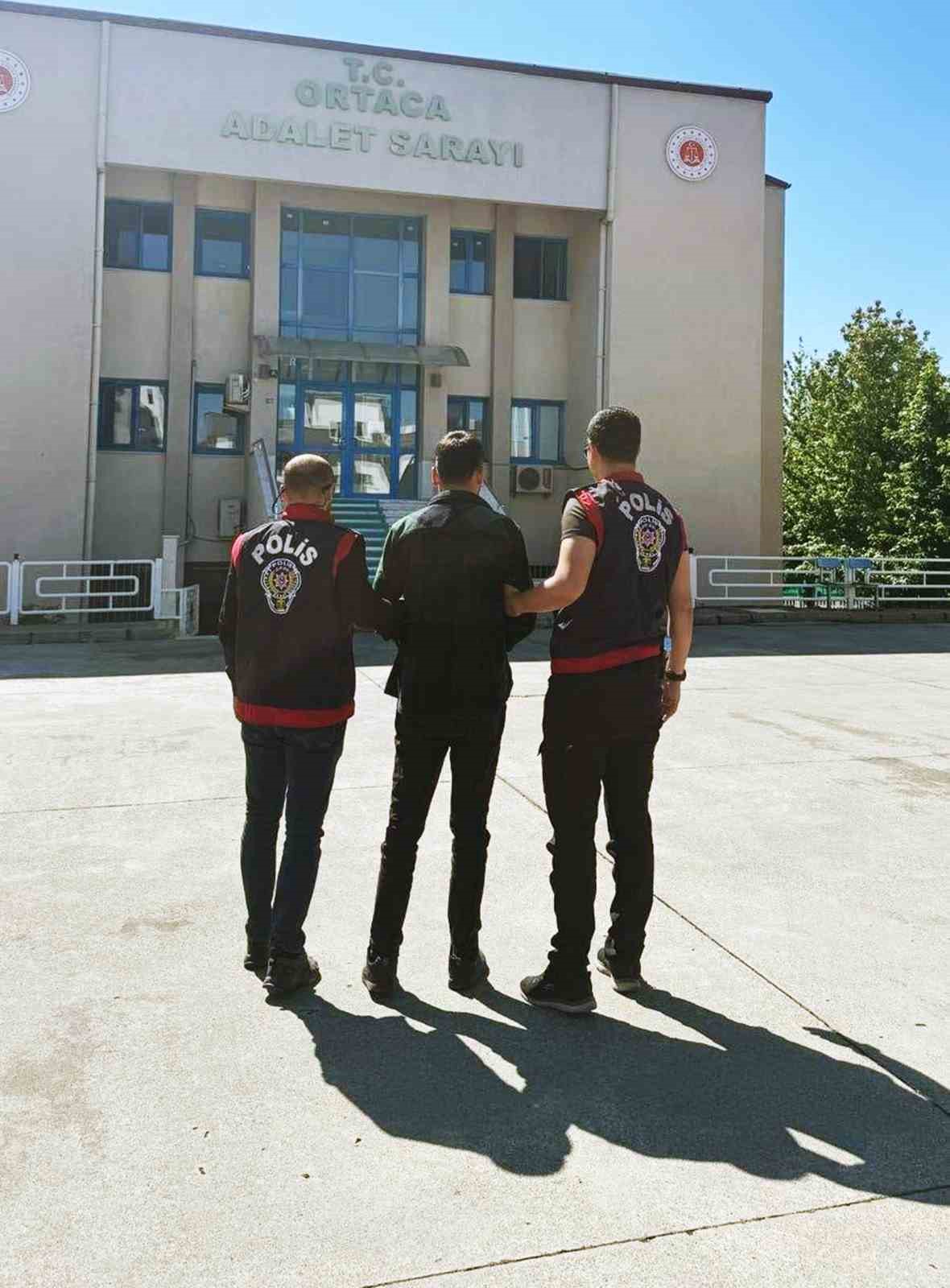 Kesinleşmiş hapis cezası bulunan 5 kişi yakalandı