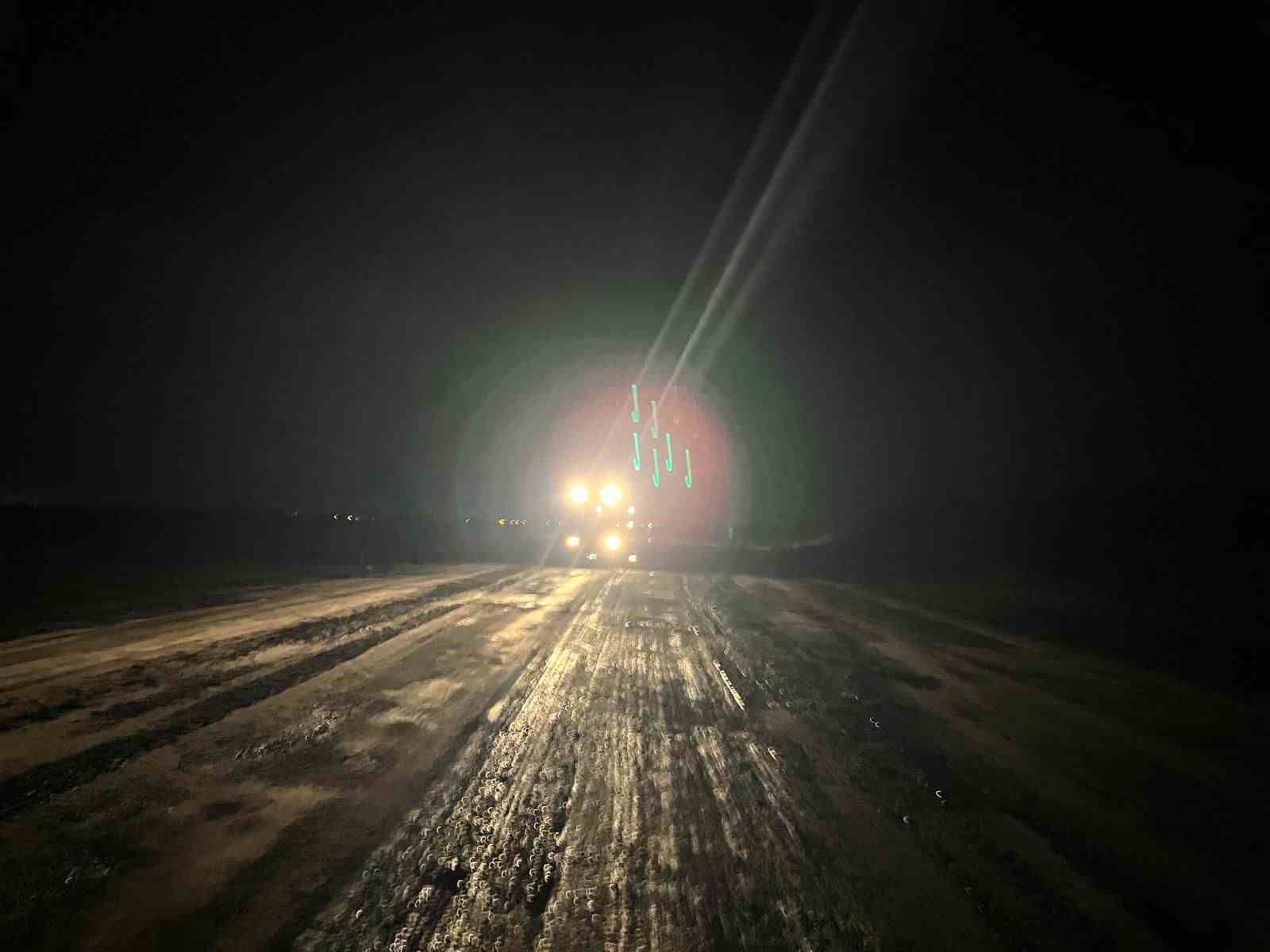 Iğdır’da sel hayatı olumsuz etkiledi