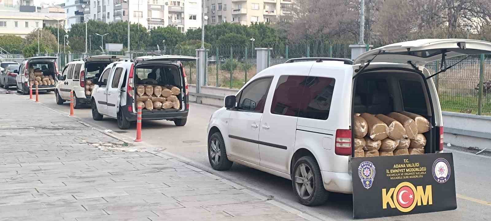 Adana’da 4 araçta 2 ton kaçak tütün ele geçirildi: 6 gözaltı
