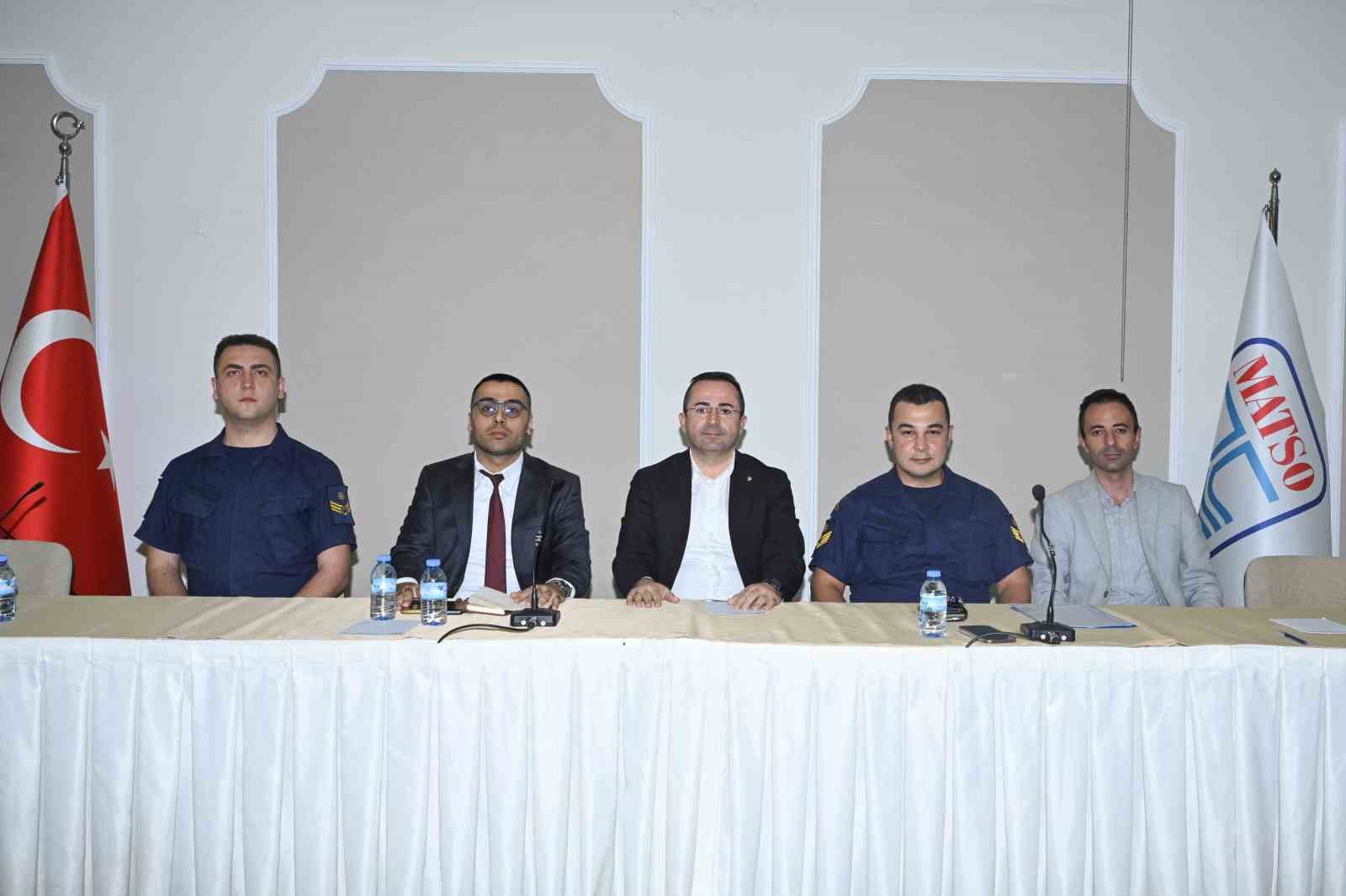 Manavgat’ta deniz ve ırmak turizmi için güvenlik toplantısı düzenlendi