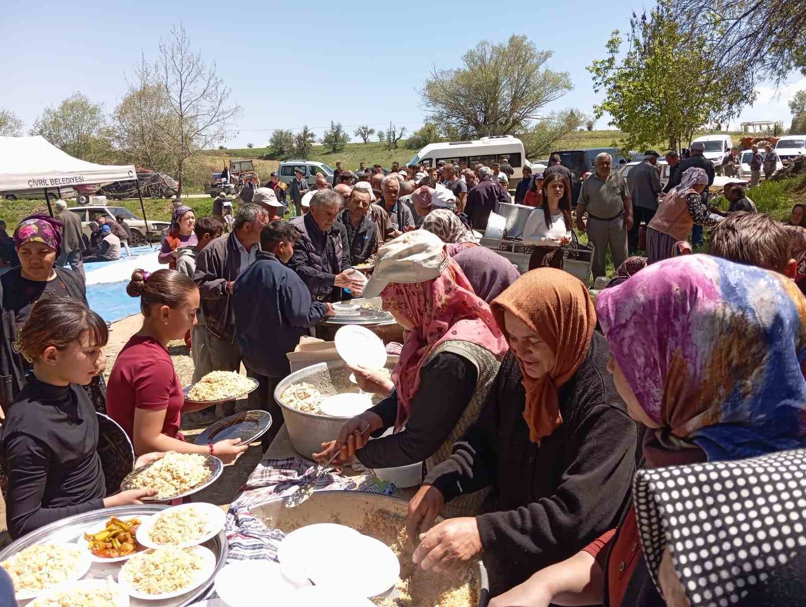 Şifalı su yenilenen çeşmesiyle derman olmaya devam ediyor
