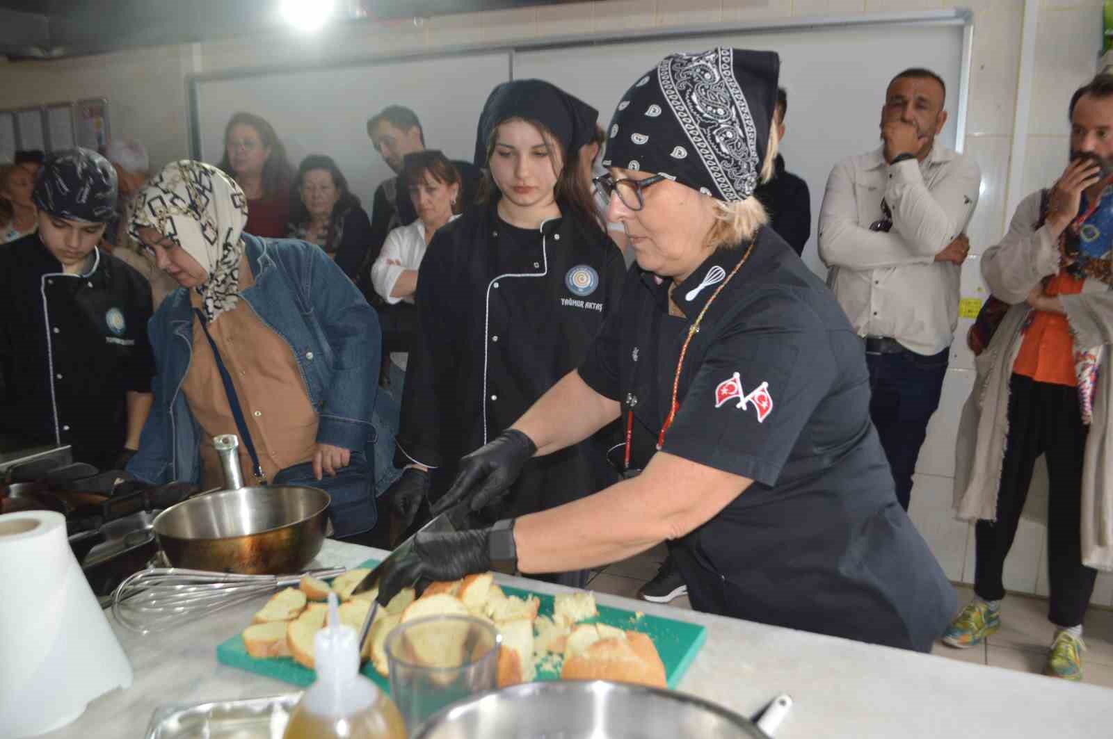Ayvalık’ta "Sıfır Atık Mutfak" projesi ev ekonomilerine destek olacak