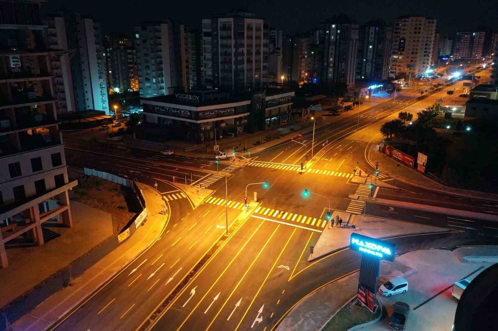 Mersin’in ulaşımında konfor ve güvenliği artırmak amacıyla kavşaklar yenileniyor
