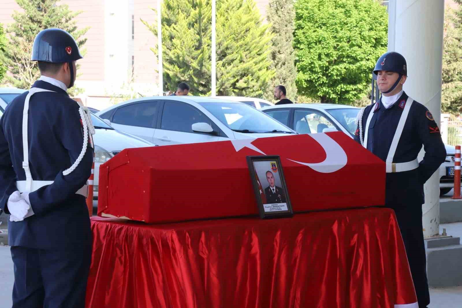 Kazada hayatını kaybeden uzman &ccedil;avuş son yolculuğuna uğurlandı
