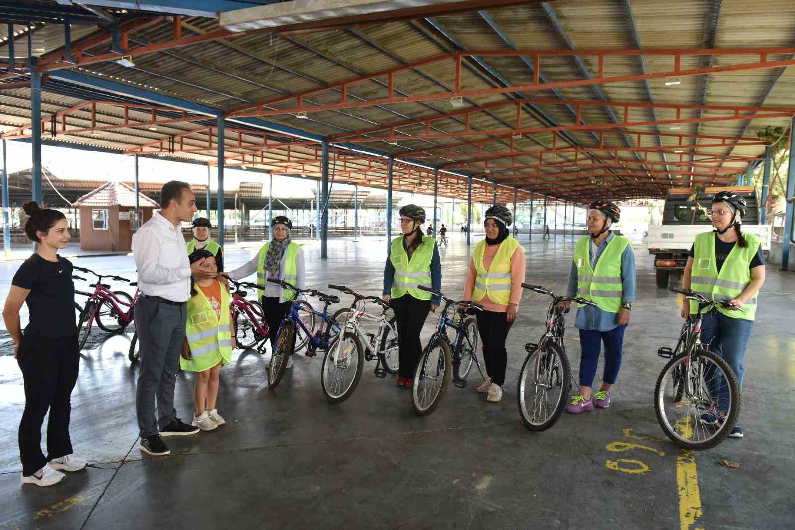 Kepez&rsquo;de kadınlar hayallerine pedal &ccedil;evirdi
