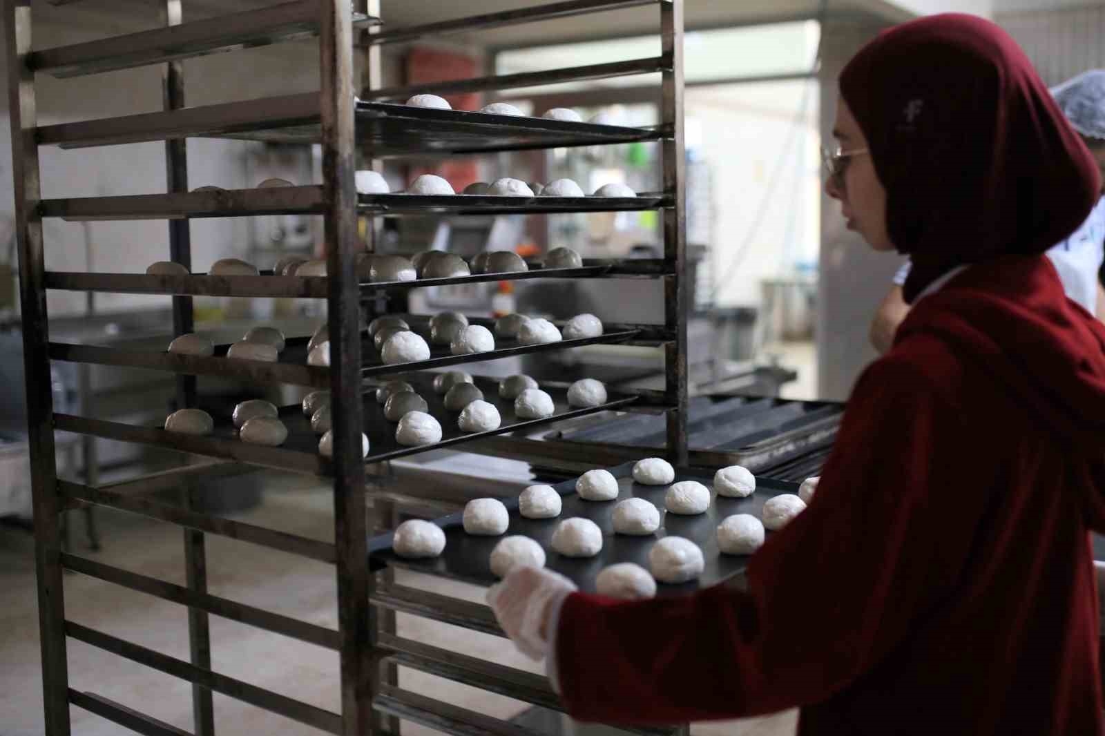 Kepez Belediyesi çölyak hastalarının yanında